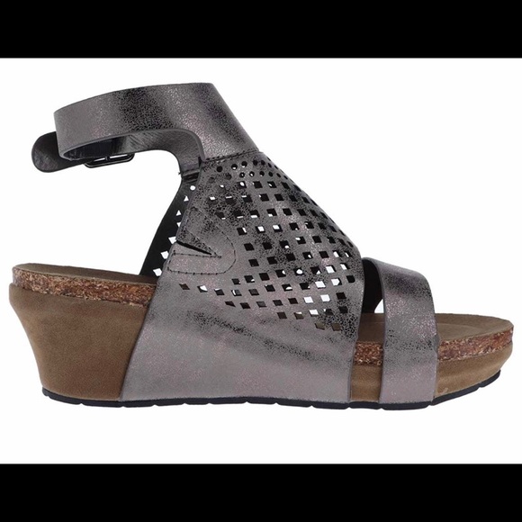 Pierre Dumas wedge - Picture 5 of 7